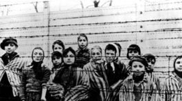 Chlapec z fotografie: Holokaust sa už nesmie opakovať