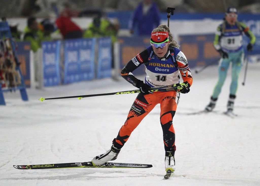Biatlon nie je beh a streľba, ale beh so...