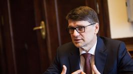 Maďarič: Je nonsens, že úradníci čítajú listy adresované poslancom 