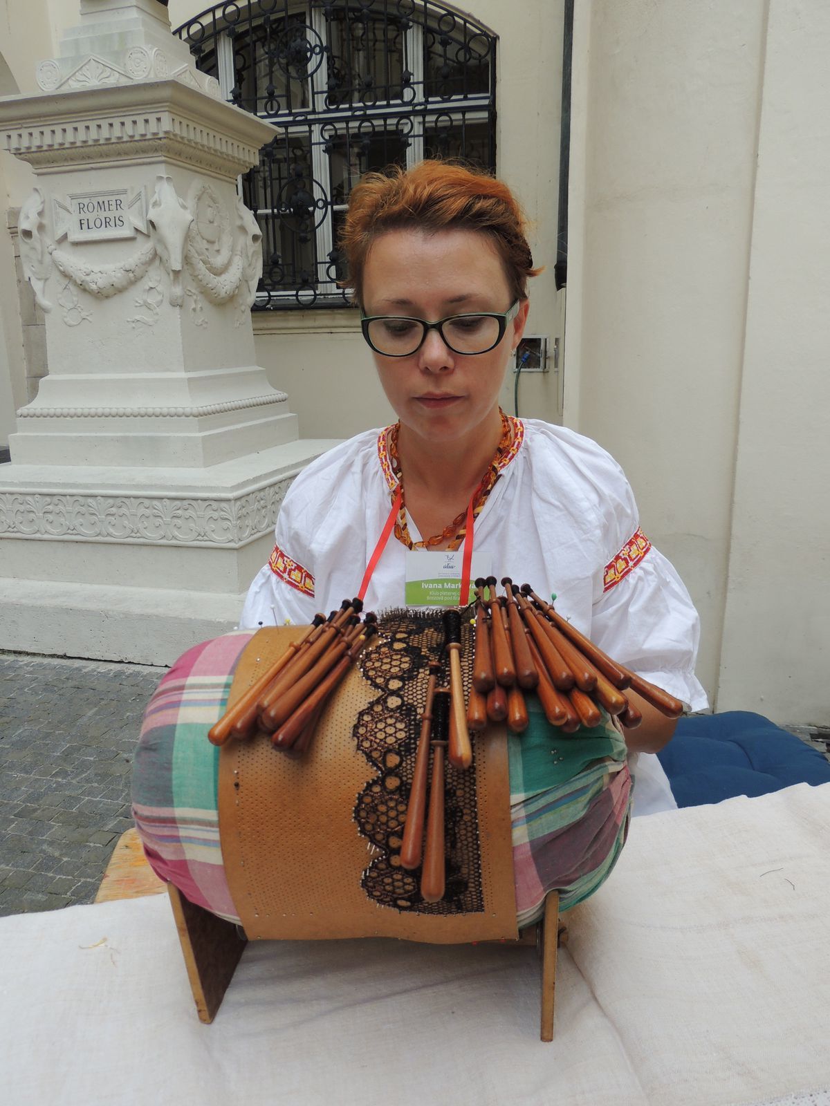 Ivana Marková vedie klub čipkárok v Brezovej.