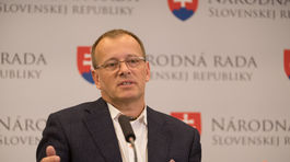 Marček požičal hnutiu Sme rodina, v priznaní to neuviedol