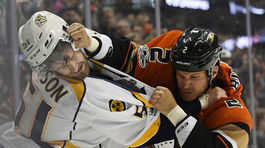 Tatar si pripísal 30. bod v sezóne, Bobrovskij nulu, Lundqvist ďalší míľnik