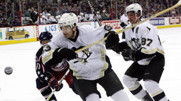 Crosbymu pomohli k tisícemu bodu 110 hráči. Zo Slovákov najviac Pálffy