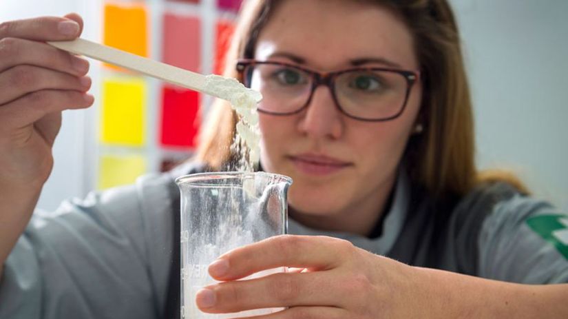 Práce na lakovaní si vyžiadali dva mesiace práce.