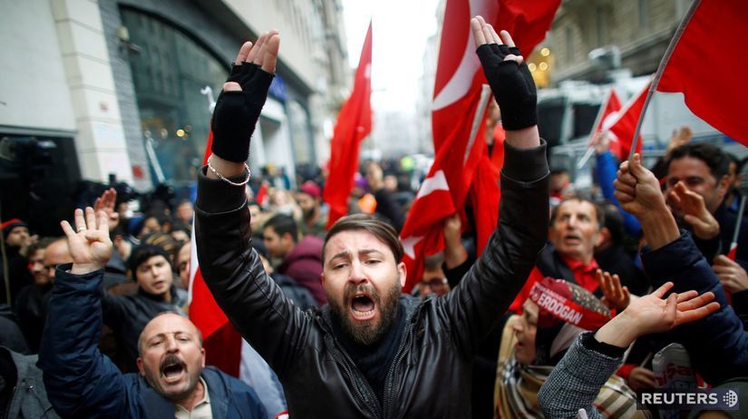 turecko, holandsko, protest