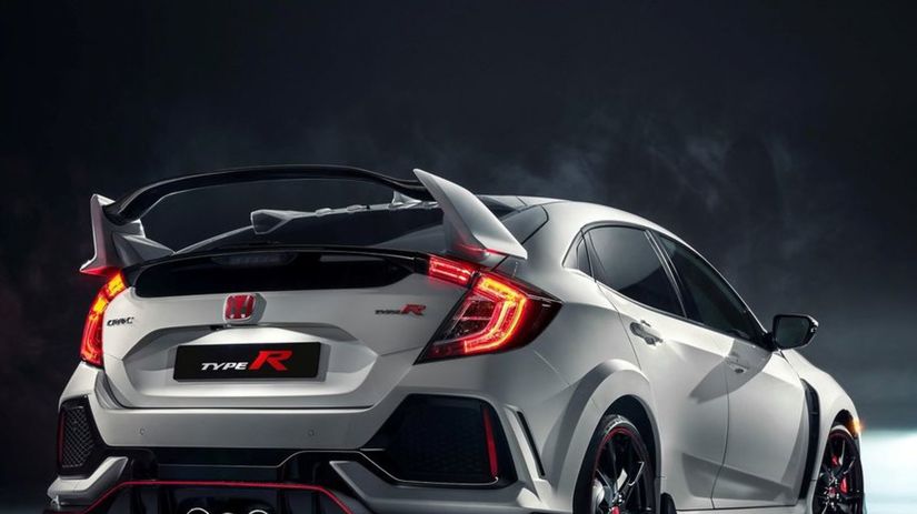 O potrebný prítlak sa postará aj obrovské...