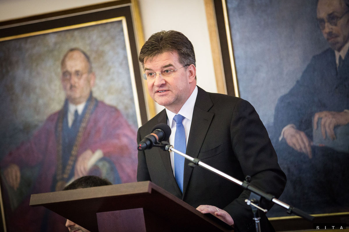 Minister zahraničných vecí Miroslav Lajčák...