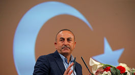 Turecko už nebude prijímať utečencov z Grécka, v ohrození je celá dohoda s EÚ