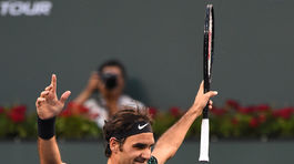 Federer naložil Nadalovi, Djokovič opäť krátky na Kyrgiosa