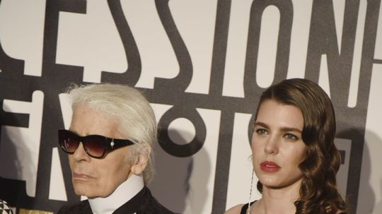 Dizajnér  Karl Lagerfeld a princezná  Charlotte...