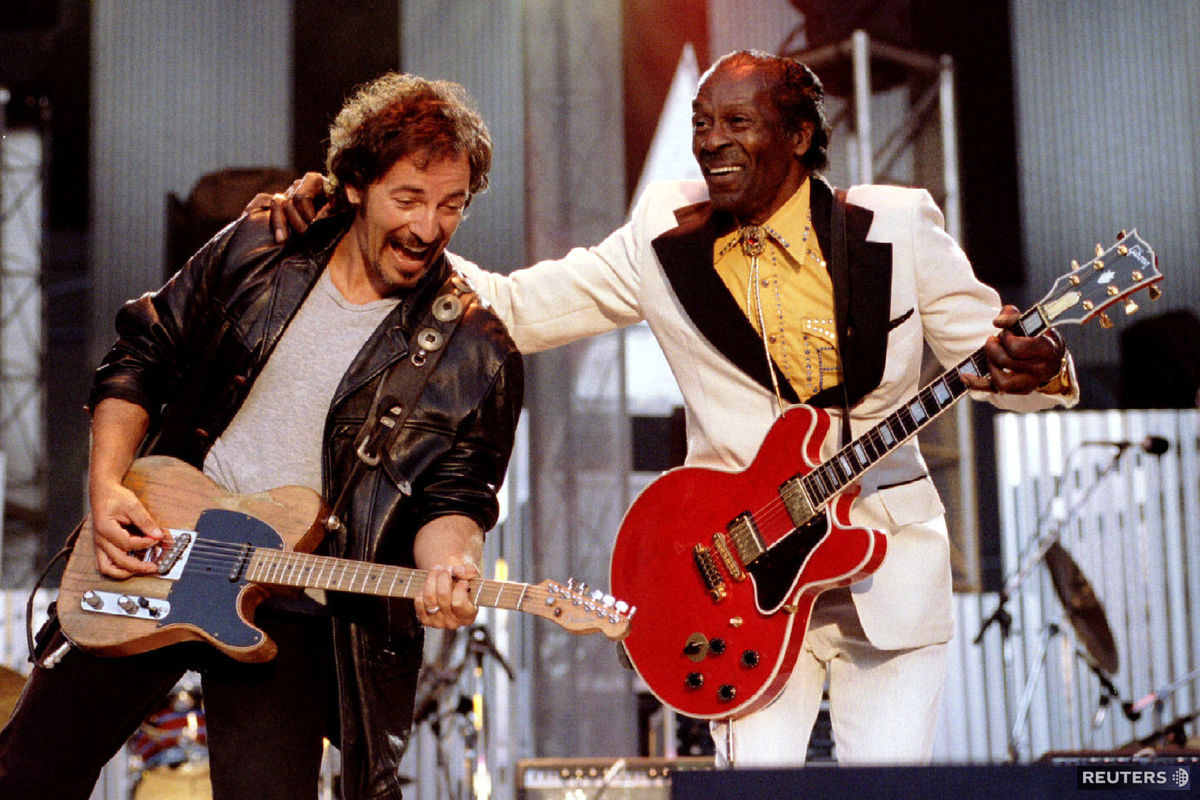 S Bruceom Springsteenom si Berry zahral v roku...