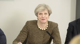 Theresa Mayová sa možno stane obeťou vlastného rozhodnutia (Profil)
