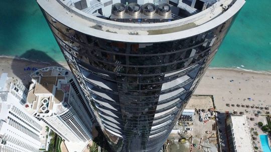 Porsche Tower - Miami Dezervator 