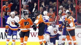 Tatar asistoval, Halák striedal Greissa už v deviatej minúte 