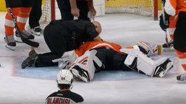 VIDEO: Český brankár skolaboval počas zápasu. Už je v poriadku