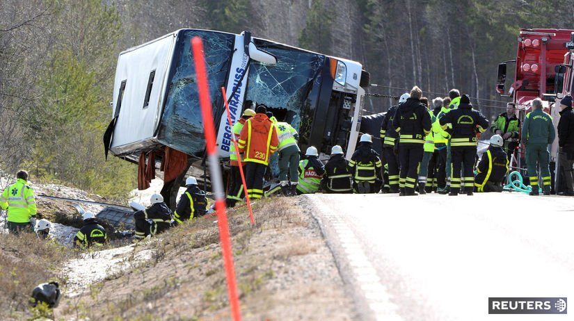 nehoda, autobus, Švédsko, sveg