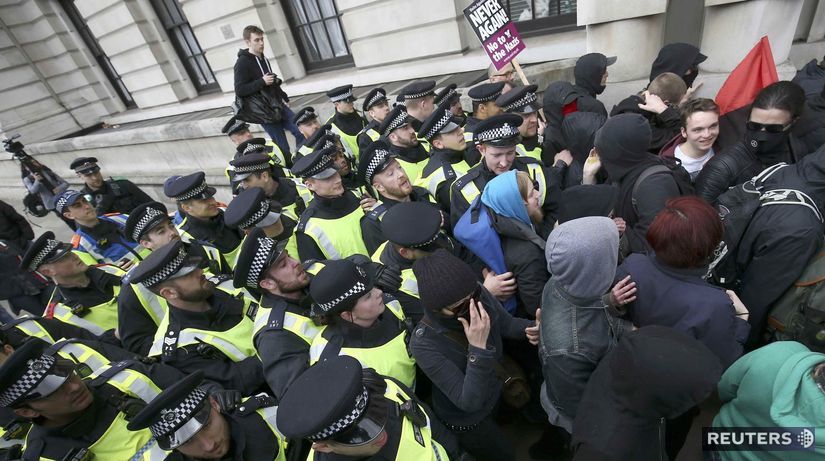 protest, pochod, polícia, Londýn