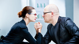 Ženy na rovnakej pozícii zarábajú menej ako muži