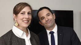 Ženská opora Benoîta Hamona vyťahuje oponu