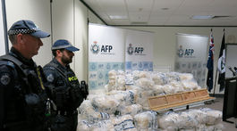 Austrália zabavila rekordnú zásielku pervitínu