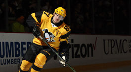 VIDEO: Crosbyho parádna zadovka viedla ku gólu do prázdnej bránky