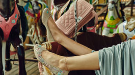 Kvety na kabelkách či topánkach? Inšpirujte sa florálnym trendom