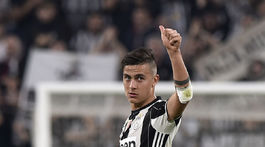 Smrtiace údery Dybalu. Juventus vyškolil Barcelonu a mieri do semifinále