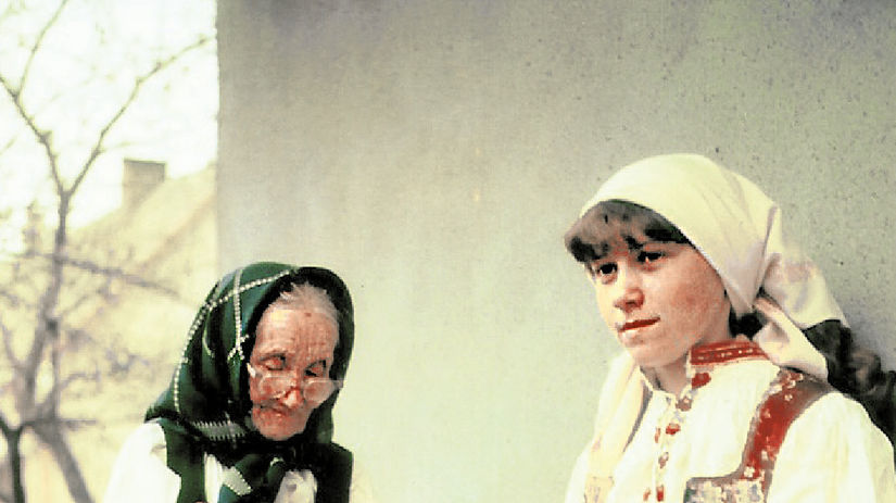 Umenie výroby kraslíc sa odovzdávalo z...