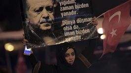 V Ankare protestovali za a proti výsledkom referenda