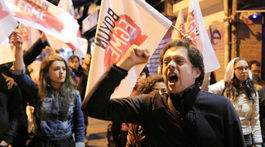 Všetku moc Erdoganovi. Pol Turecka je proti