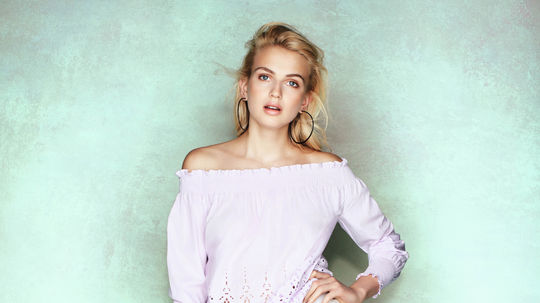 S odtieňmi fialovej, levanduľovej a lila farby...