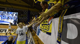 Oslavovali do svitania. Žirková ešte nekončí