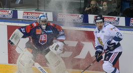 Slováci zdolali Fínov, iba druhýkrát od MS 2004. Hudáček na nosidlách