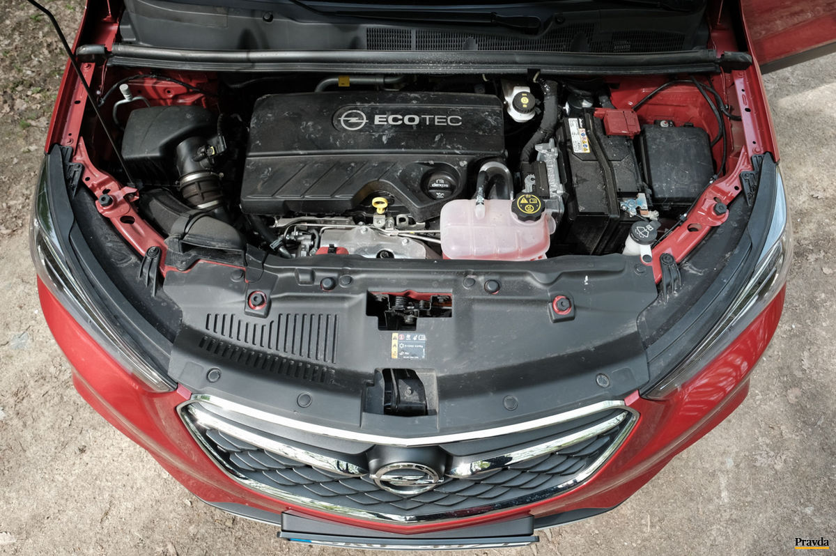 Naftový motor je úsporný s dostatočným výkonom.