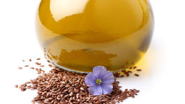 Doprajte si lyžičku ľanového oleja denne