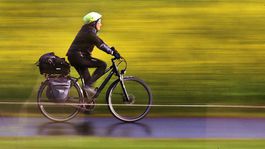 Objavte na bicykli fotogenické rakúske zámky aj ukryté súdky vína