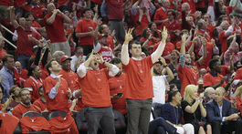 NBA: Houston postúpil do semifinále konferencie, blízko aj San Antonio a Utah