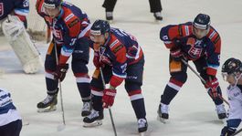 Slovenskí hokejisti sú už v Kolíne, let trval len 71 minút