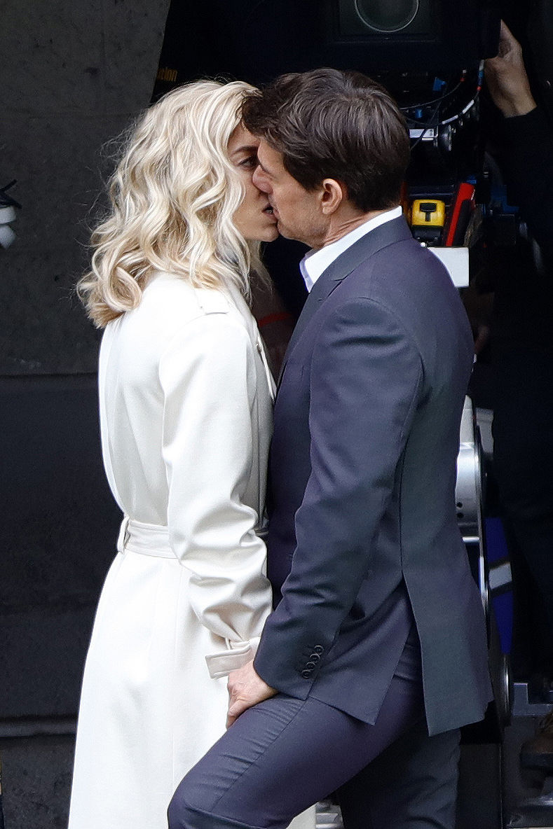 Vanessa Kirby a Tom Cruise v Paríži nakrúcajú...