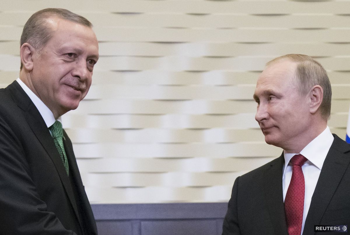 Turecký prezident Recep Erdogan (vľavo) očakáva...