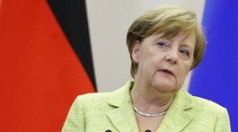 Nemecká kancelárka Angela Merkelová a vzápätí...