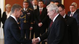 V Česku sa opäť demonštrovalo proti hlave štátu i ministrovi financií