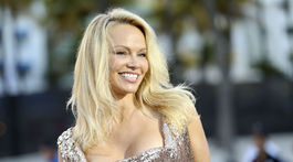 Herečka Pamela Anderson na premiére nechýbala. 