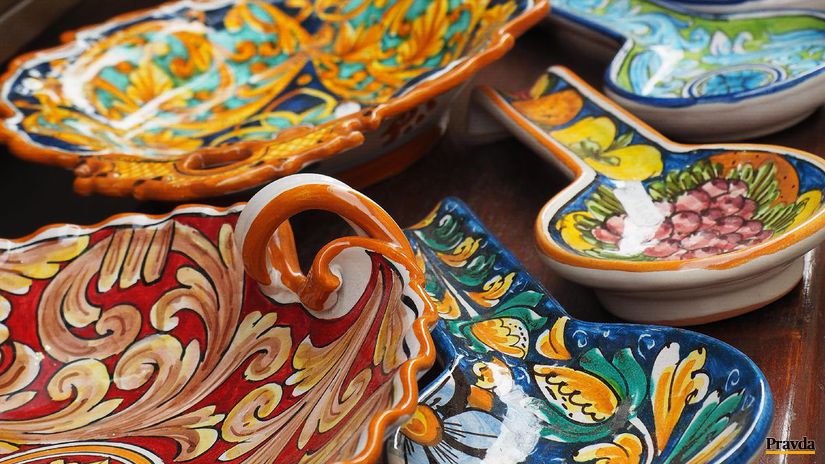 Typická keramika z Caltagirone.