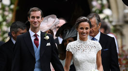 Pippa Middleton ajej manžel James Matthews čerstvo po obrade v kostole.