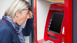 Banky pred letom opäť zdvihnú poplatky