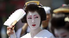 Japonky musia na Valentína 'vďačne' obdarovávať šéfov. Proti tradícii sa dvíhajú hlasy