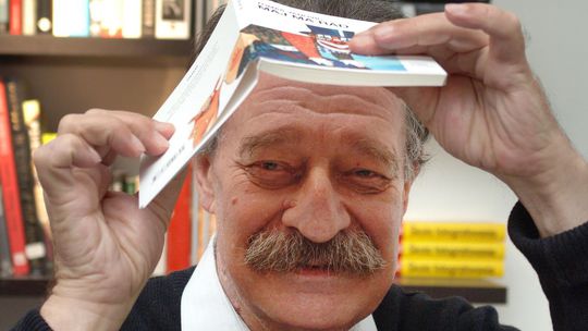 Vo veku 86 rokov zomrel spisovateľ a textár Tomáš Janovic