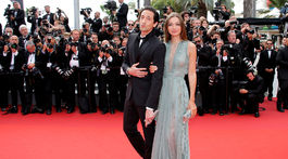 Herec Adrien Brody a jeho partnerka Lara Lieto.