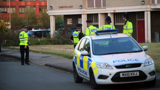 Pri explózii pred nemocnicou v Liverpoole zahynula jedna osoba